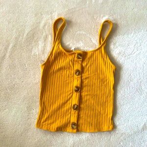 Cute yellow tank top!